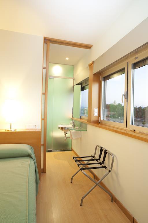 المنسى Hotel Los Rosales الغرفة الصورة