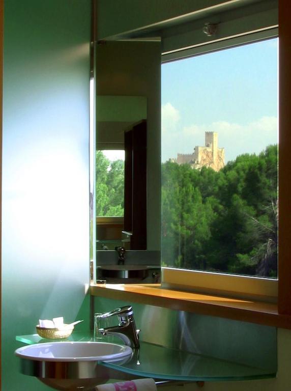 المنسى Hotel Los Rosales الغرفة الصورة