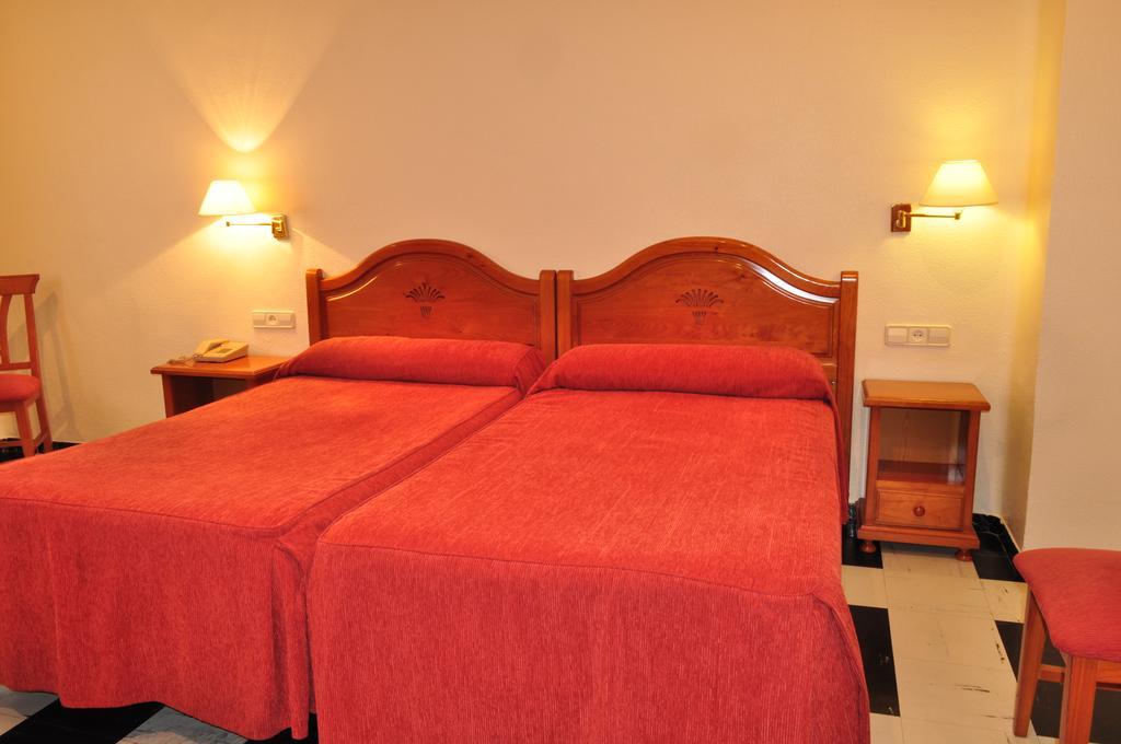 المنسى Hotel Los Rosales الغرفة الصورة